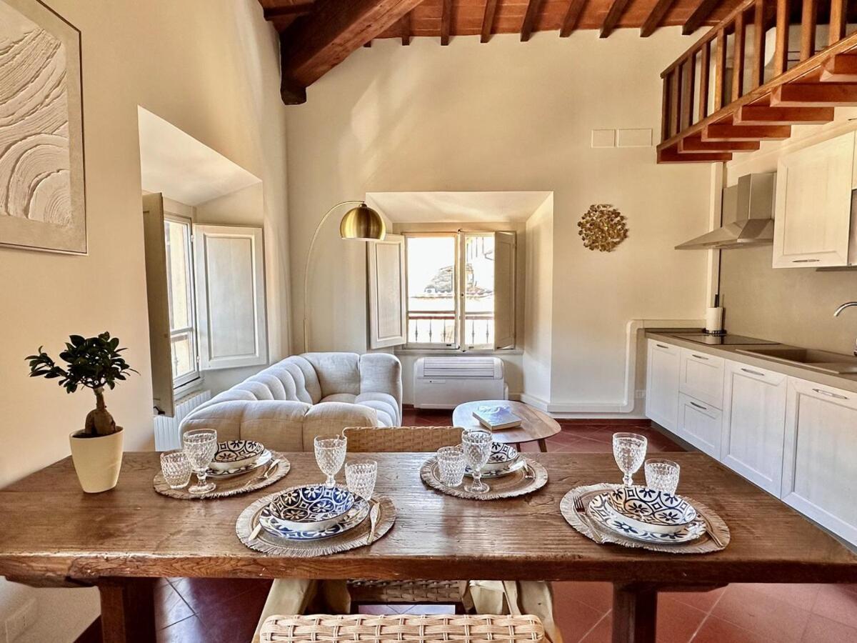 Ad Rondinelli, Apartamento Florencia